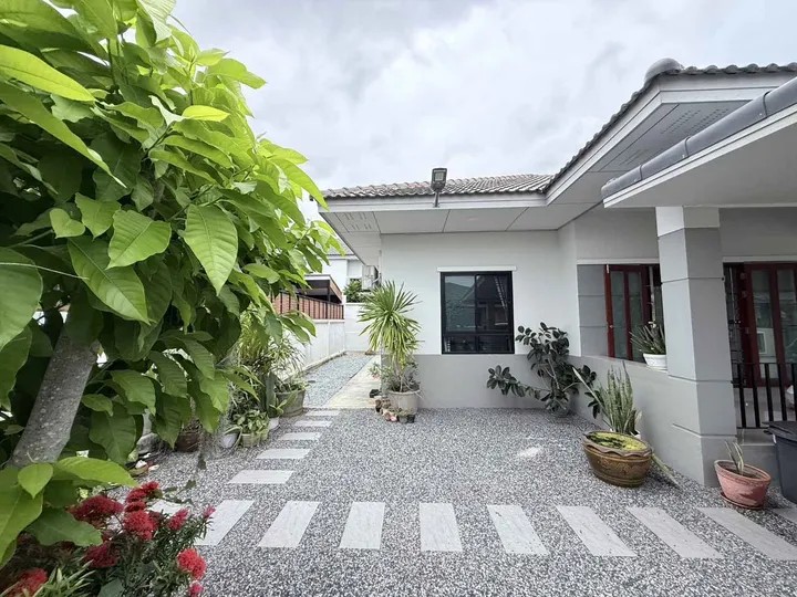 Listing photo
