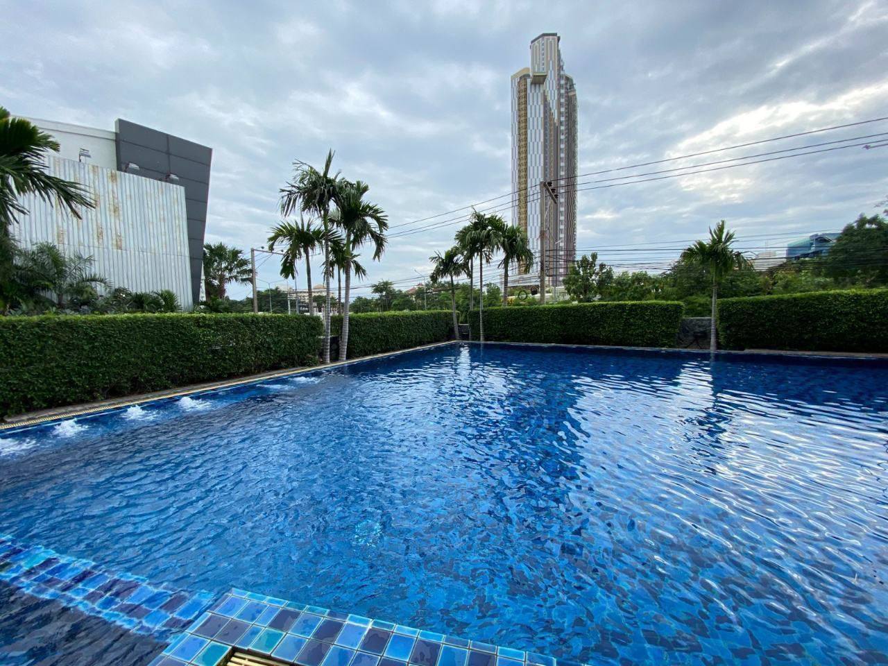2 Bedroom Condo for sale at Dusit Grand Condo View